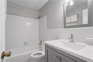 8012 Tam O'Shanter Dr, Greensboro, NC 27409 - Photo 23
