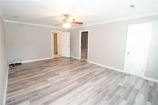 8012 Tam O'Shanter Dr, Greensboro, NC 27409 - Photo 25