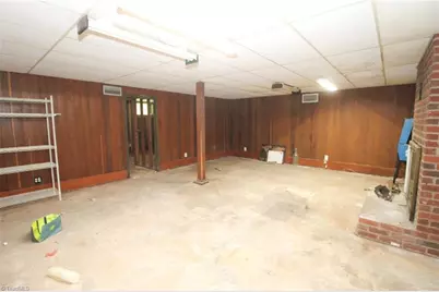 8012 Tam Oshanter Drive, Greensboro, NC 27409 - Photo 25