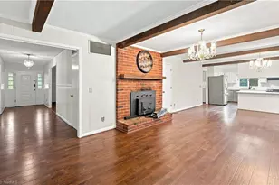 8012 Tam O'Shanter Dr, Greensboro, NC 27409 - Photo 9