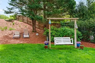 1718 Farnsworth Ct, High Point, NC 27262 - Photo 29