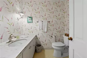 1910 Shirley Dr, Burlington, NC 27215 - Photo 25