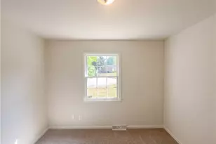 801 Daleview Ct, Greensboro, NC 27406 - Photo 13