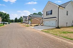 135 Glasmere Ct, Winston-Salem, NC 27101 - Photo 7