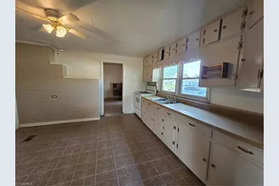 502 Cascade Avenue, Eden, NC 27288 - Photo 7
