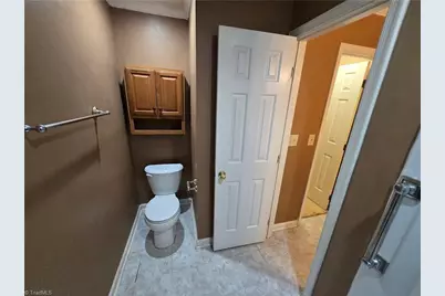 15 Collwood Court, Greensboro, NC 27409 - Photo 27