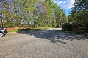 15 Collwood Ct, Greensboro, NC 27409 - Photo 43