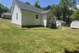 2708 Grimsley St, Greensboro, NC 27403 - Photo 7