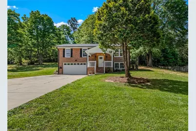 117 Kingswood Place Drive, Walnut Cove, NC 27052 - Photo 1