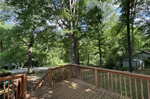 910 Forestglen Dr, Winston-Salem, NC 27103 - Photo 13