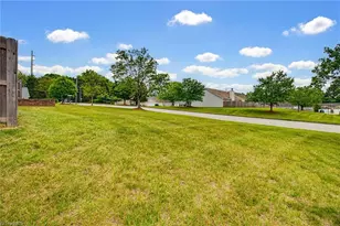 3940 Cloverwood Meadow Ln, High Point, NC 27265 - Photo 27