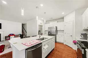 14204 Southbridge Forest Dr, Charlotte, NC 28273 - Photo 7