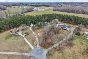 2766 Briaroak Dr, Climax, NC 27233 - Photo 5