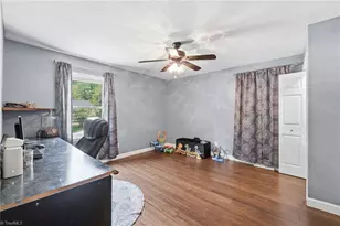 2007 Sunnybrook Dr, Burlington, NC 27215 - Photo 23