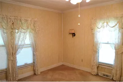 183 E Aiken Road, Eden, NC 27288 - Photo 33