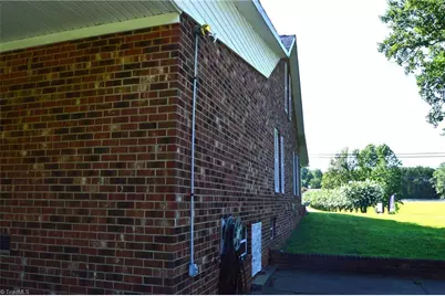 183 E Aiken Road, Eden, NC 27288 - Photo 15