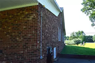 183 E Aiken Rd, Eden, NC 27288 - Photo 15