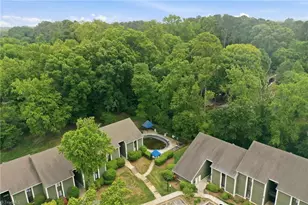 1514 Benjamin Pkwy, Greensboro, NC 27408 - Photo 21