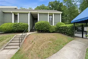 1514 Benjamin Pkwy, Greensboro, NC 27408 - Photo 19