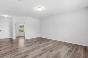 4623 Shattalon Dr, Winston-Salem, NC 27106 - Photo 5