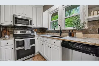 2442 Hoskins Road, Burlington, NC 27215 - Photo 11