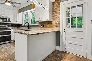 2442 Hoskins Rd, Burlington, NC 27215 - Photo 9