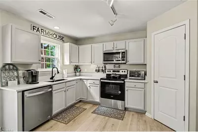 830 Leach Avenue, Thomasville, NC 27360 - Photo 13