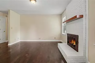 4526 Fence Dr, Greensboro, NC 27409 - Photo 5