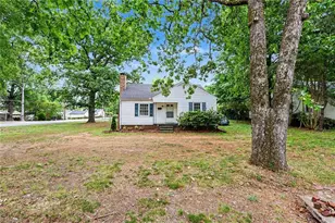 2201 Edgewood Dr, High Point, NC 27262 - Photo 1