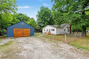 2201 Edgewood Dr, High Point, NC 27262 - Photo 19