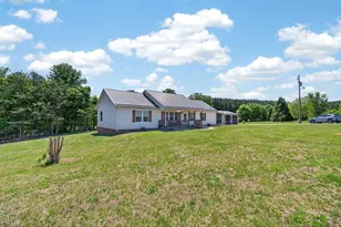 135 Blueridge View Ln, Mount Airy, NC 27030 - Photo 3