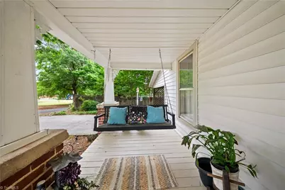 216 W 2nd Street, Denton, NC 27239 - Photo 5