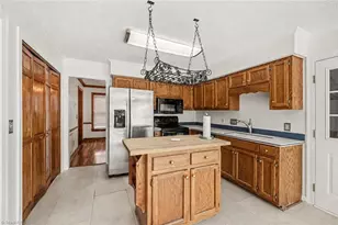 537 N Gurney St, Burlington, NC 27215 - Photo 5