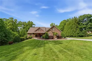 1053 Terrace Dr, Lexington, NC 27295 - Photo 3