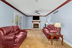 105 Peach Orchard Dr, Greensboro, NC 27455 - Photo 13