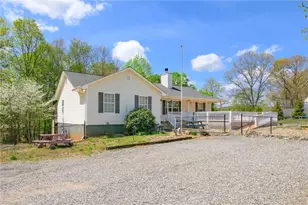533 Tuckers Grove Rd, Statesville, NC 28625 - Photo 3