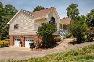 124 Hunter Cir, Wilkesboro, NC 28697 - Photo 3