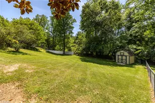 124 Hunter Cir, Wilkesboro, NC 28697 - Photo 39