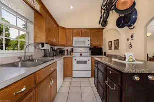 124 Hunter Cir, Wilkesboro, NC 28697 - Photo 11