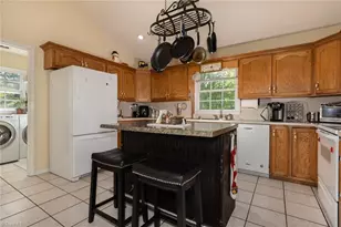 124 Hunter Cir, Wilkesboro, NC 28697 - Photo 9