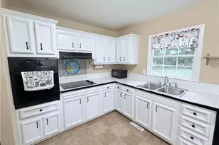 231 Foxcroft Dr, Winston-Salem, NC 27103 - Photo 9