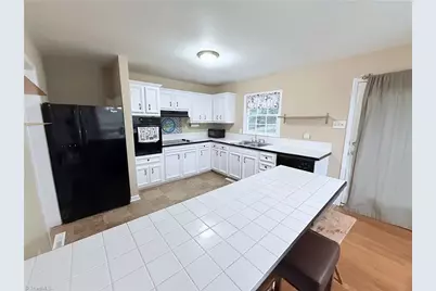 231 Foxcroft Drive, Winston-Salem, NC 27103 - Photo 7