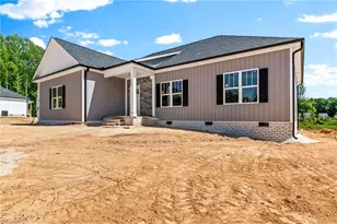 273 Stonybrook Dr, Lexington, NC 27295 - Photo 3