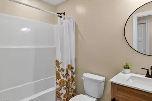 859 W Lee Ave, Yadkinville, NC 27055 - Photo 25