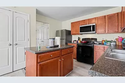 4293 Youngstown Drive, Greensboro, NC 27405 - Photo 9