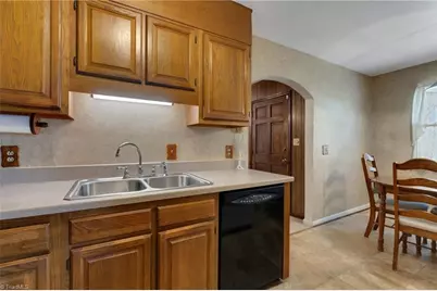 2506 Aster Drive, Greensboro, NC 27401 - Photo 19