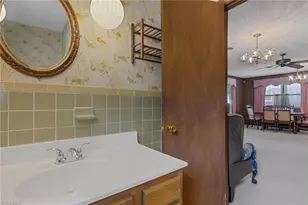 2506 Aster Dr, Greensboro, NC 27401 - Photo 35