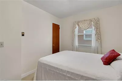 2506 Aster Drive, Greensboro, NC 27401 - Photo 15