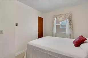 2506 Aster Dr, Greensboro, NC 27401 - Photo 15
