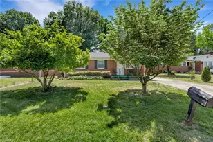 2506 Aster Dr, Greensboro, NC 27401 - Photo 3